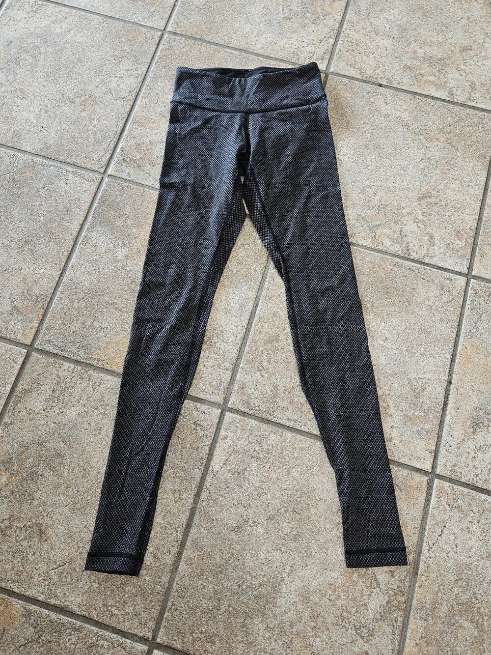 Lululemon Wunder Under Leggings Size 2